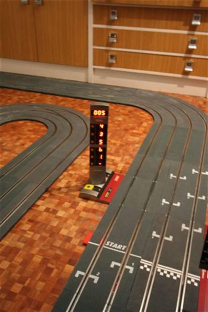 Bil SXC.Scalextric  Raserbane - Lane tårnet der fortæller hvilken placering efter tidskørsel billede 8