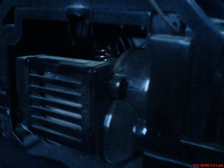 Bil Mercedes CLS55 AMG - kig ind til motoren uden karossen. billede 6