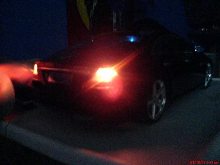 Bil Mercedes CLS55 AMG - lyset i baglygterne. krævede en utrolig præcition da de kun lyser når man har givet gas. billede 15