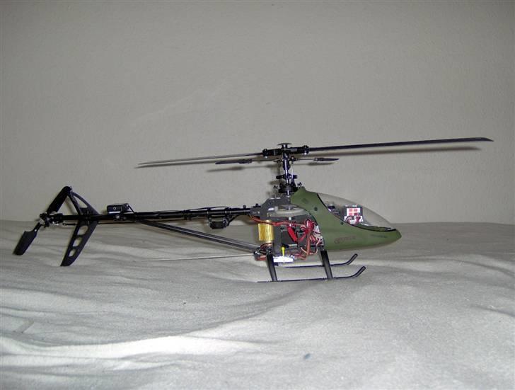 Helikopter Art-Tech Falcon 400 3D billede 3