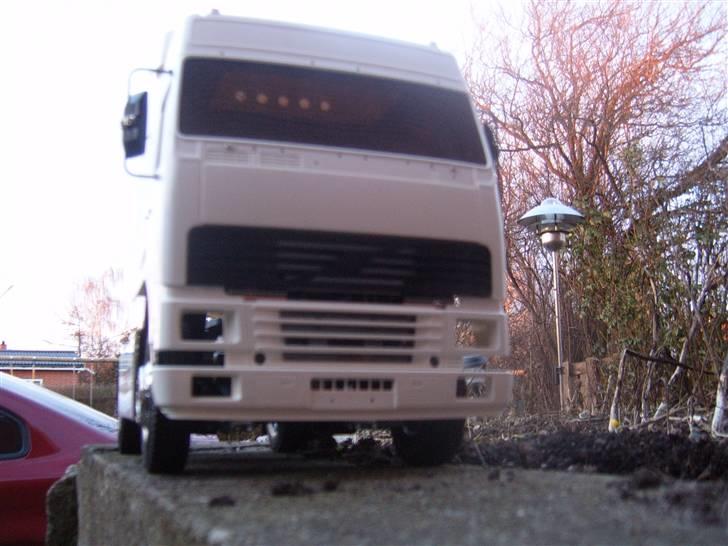 Lastbiler Volvo 420 globe SOLGT billede 2