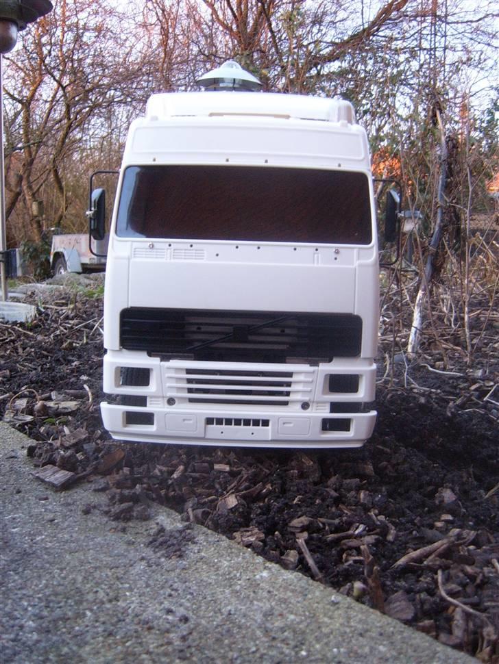 Lastbiler Volvo 420 globe SOLGT billede 3