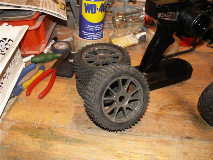 Buggy kyosho inferno7,5 SOLGT!! billede 3