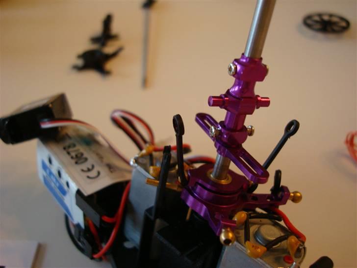 Helikopter ESKY LAMA V4 billede 7