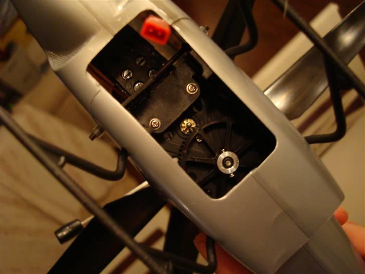 Helikopter ESKY LAMA V4 billede 9