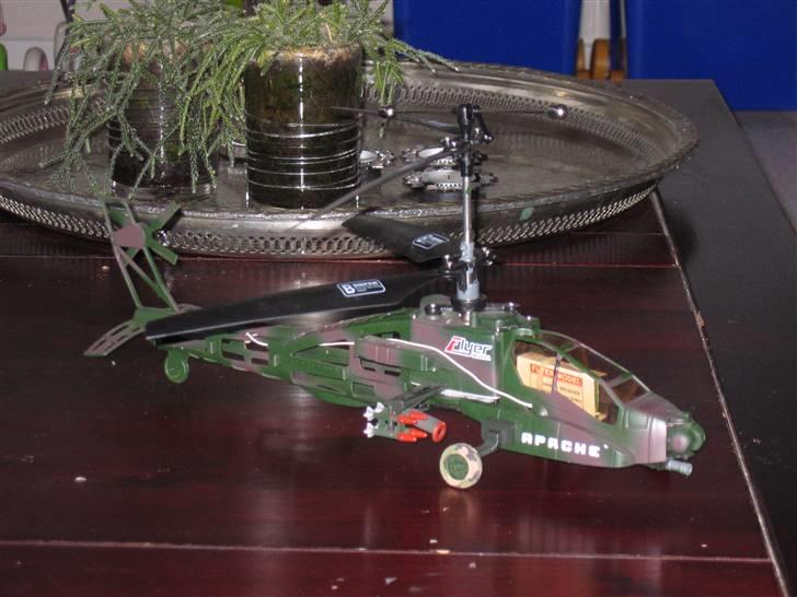 Helikopter Apache billede 1