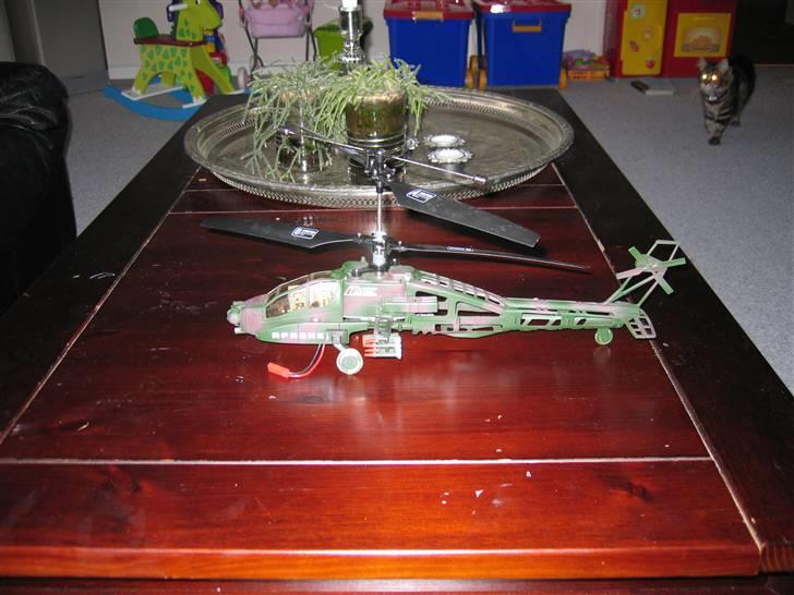 Helikopter Apache billede 6