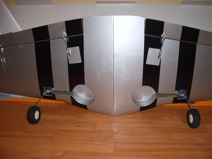 Fly P-51D MUSTANG. Solgt. billede 8