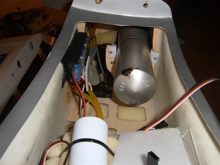 Fly P-51D MUSTANG. Solgt. billede 10