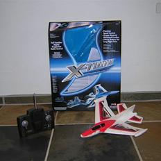 Fly Silverlit X-Twin jet