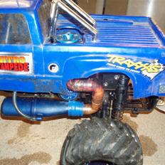 Off-Roader traxxas nitro stampede