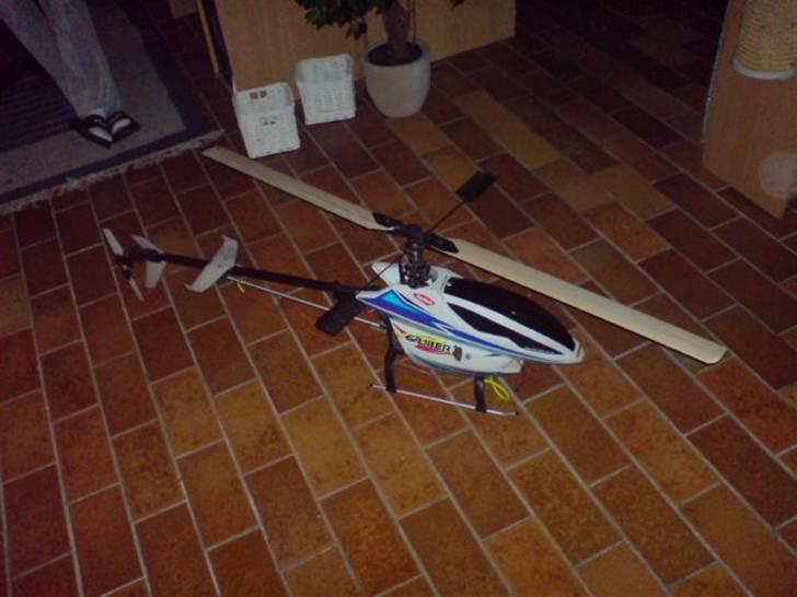 Helikopter kyosho kaliber 30 SOLGT billede 3