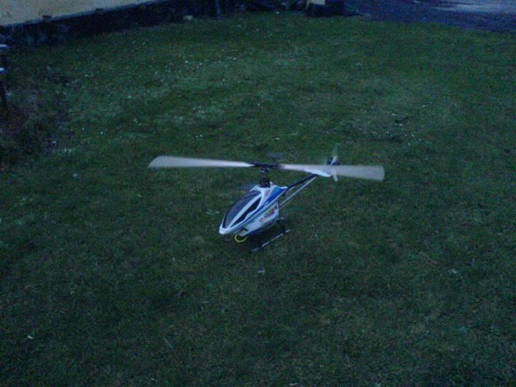 Helikopter kyosho kaliber 30 SOLGT billede 9