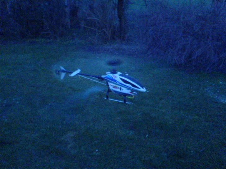 Helikopter kyosho kaliber 30 SOLGT billede 10