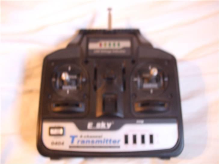 Helikopter Robins 22 E-sky - Dårligt billede men det er kontroleren billede 3