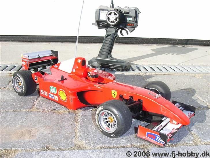 Bil Tamiya F201 / Ferrari F1 - Den er lav og køre også F1 agtigt i forhold til en Touring bil. billede 1