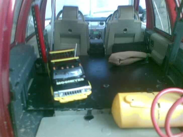 Off-Roader LR3 ta-02 - tingene bag i billede 4