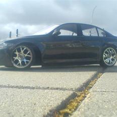 Bil HBX BMW 320si ( SILLE! )