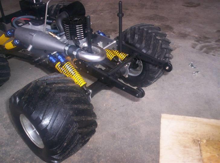 Off-Roader Kyosho Mad Force RCX - Wiellie-baren billede 13