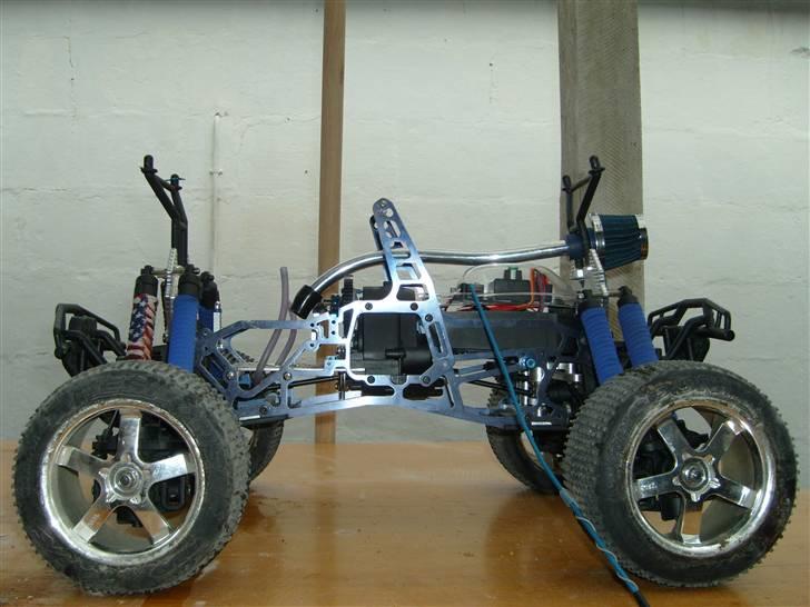 Truck  savage custom "til salg" - fra siden  billede 3