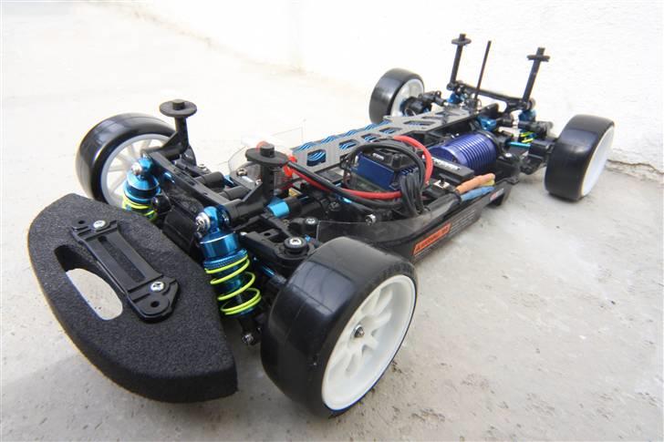 Bil TT-01 - Med den nye bumper fra en TA-05 på billede 11