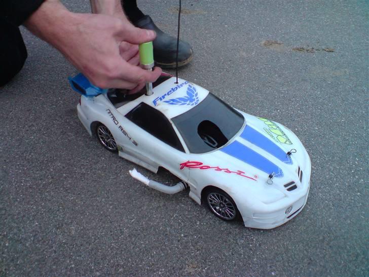 Bil ((byttet)) Nitro RACE    - min far er hved at starte bilen billede 6