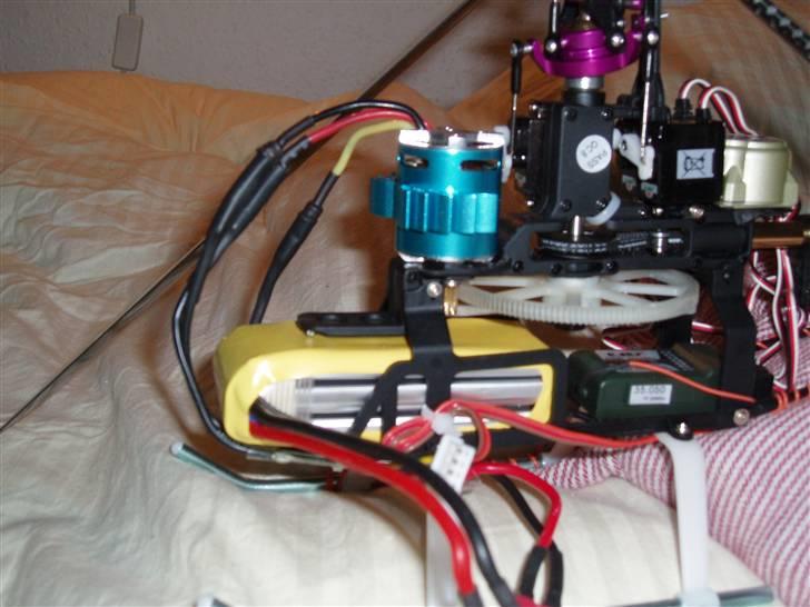 Helikopter honey bee king v2 billede 3