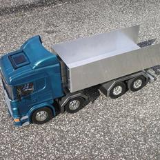 Lastbiler Scania 8x4