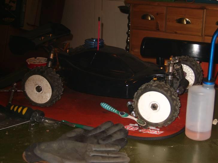 Buggy Bazooka pro (Solgt) - efter et crash,så derfor er der nu "arme"af plast  billede 9