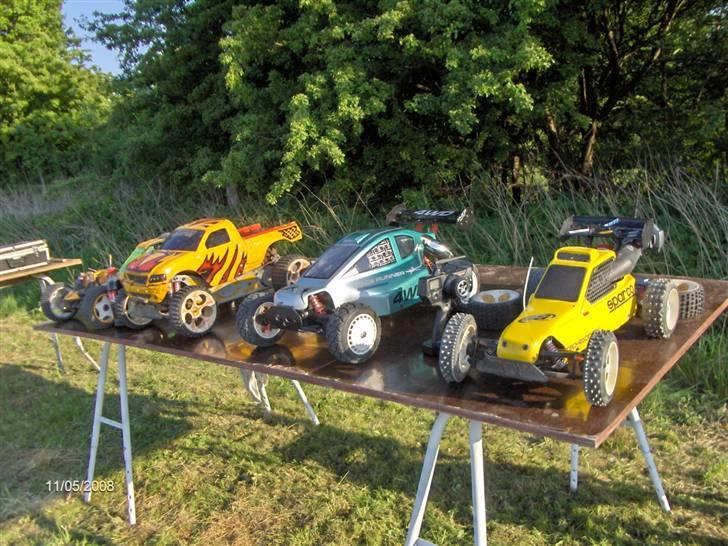 Buggy MCD Race Runner V3 Competition - Til venstre : Jørgen´s Baja og Monster, til højre : Thomas´ Marder billede 12