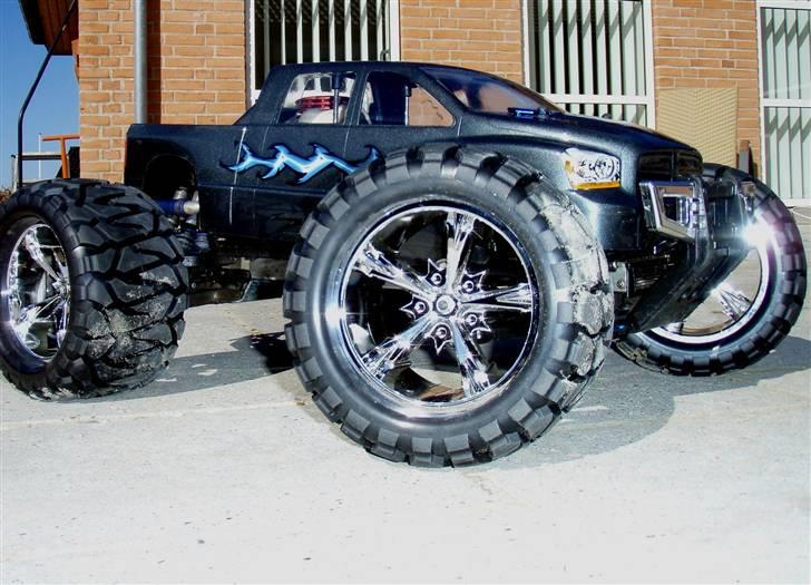 Off-Roader 8,2cc MTA4. SOLGT! - Her er bilen helt ny... billede 1