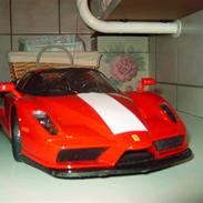 Bil Ferrari Enzo