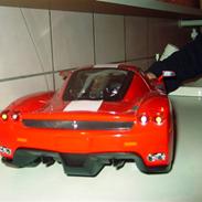 Bil Ferrari Enzo