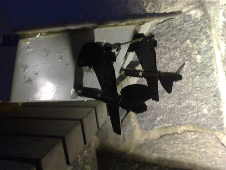 Båd Sandiego Riobbe - 2 stk Z drev. De sider dog for højt så der kommer ikke nok vand til skruerne billede 8