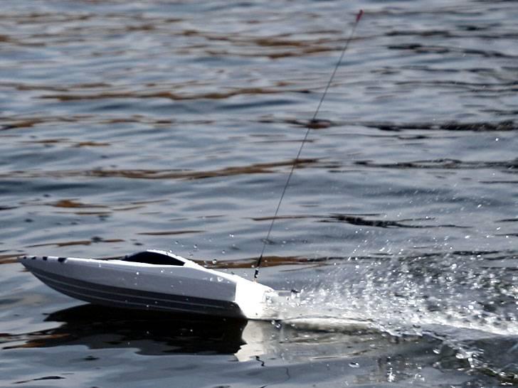 Båd MHZ mini Gecko *SOLGT* billede 11