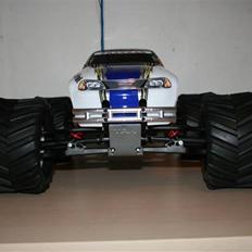 Off-Roader t-maxx 2,5 solgt