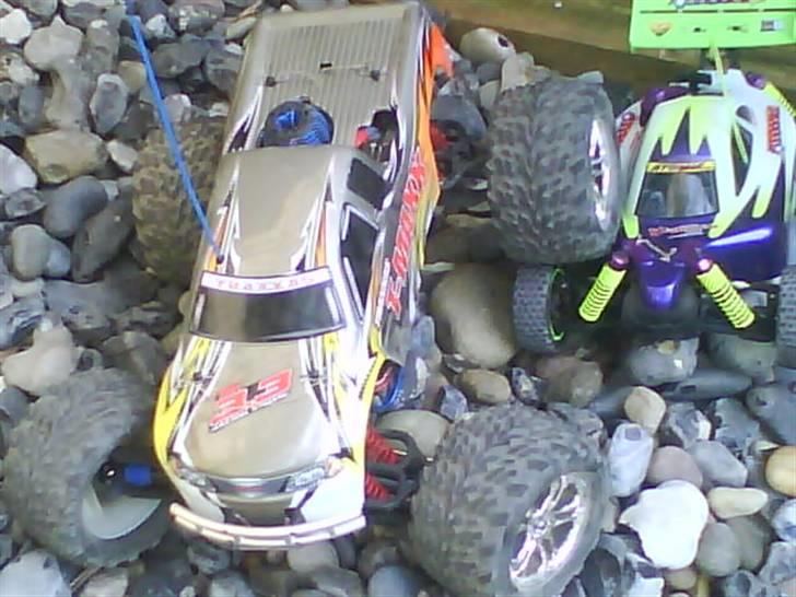 Off-Roader TRAXXAS T-MAXX 3.3 RTR billede 2