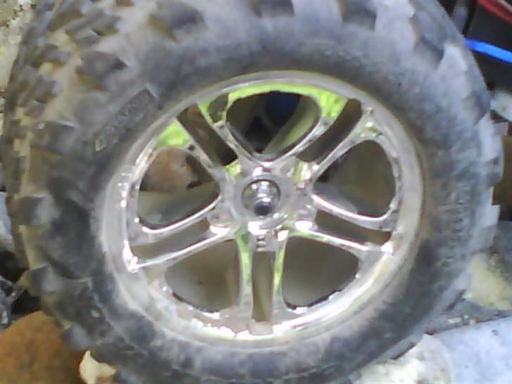 Off-Roader TRAXXAS T-MAXX 3.3 RTR billede 3