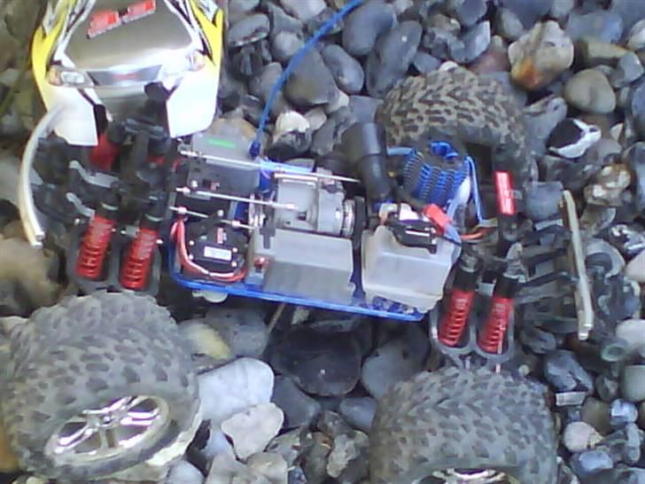 Off-Roader TRAXXAS T-MAXX 3.3 RTR billede 4