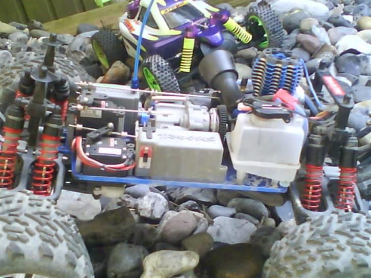 Off-Roader TRAXXAS T-MAXX 3.3 RTR billede 6