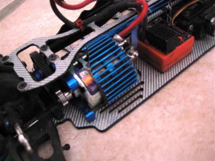 Bil Yokomo MR-4TC SD | SOLGT  - Motor billede 11