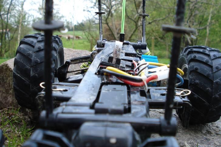 Off-Roader HBX Bonzer Bigfoot - under karrossen billede 4