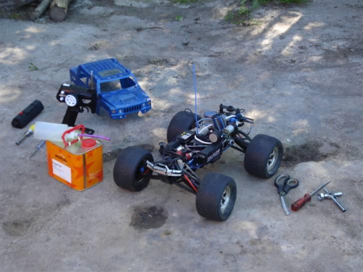 Truck Traxxas Revo 3,3 billede 1
