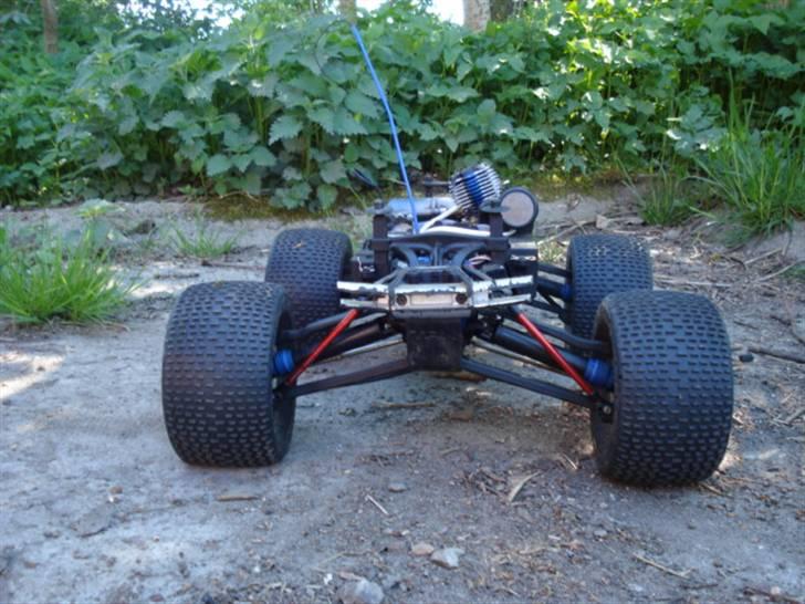 Truck Traxxas Revo 3,3 billede 4