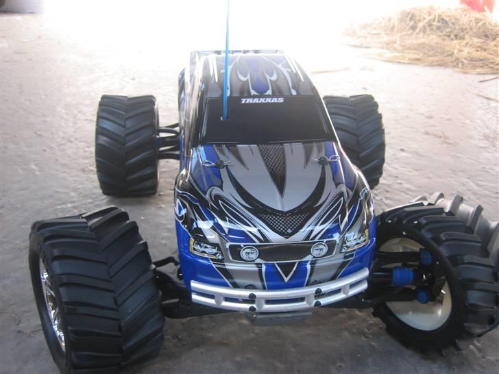 Off-Roader E-maxx Traxxas U billede 2