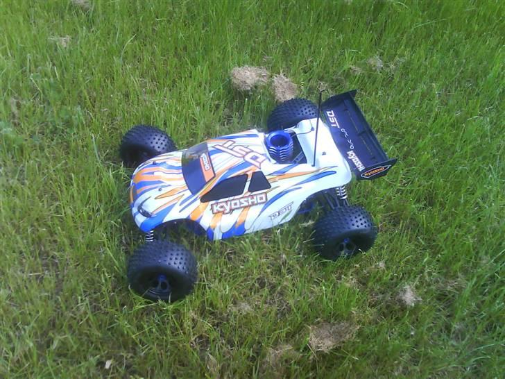 Off-Roader Kyosho DST stadiumtruck - THE Truggy billede 1