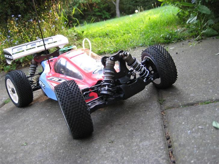 Buggy Xray XB808 billede 4