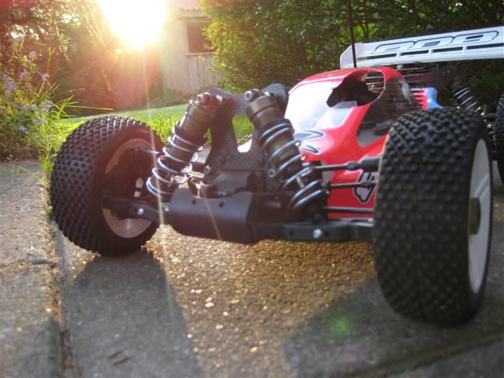 Buggy Xray XB808 billede 5