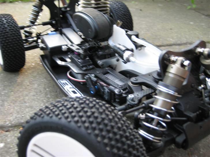 Buggy Xray XB808 billede 9
