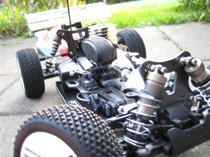 Buggy Xray XB808 billede 16